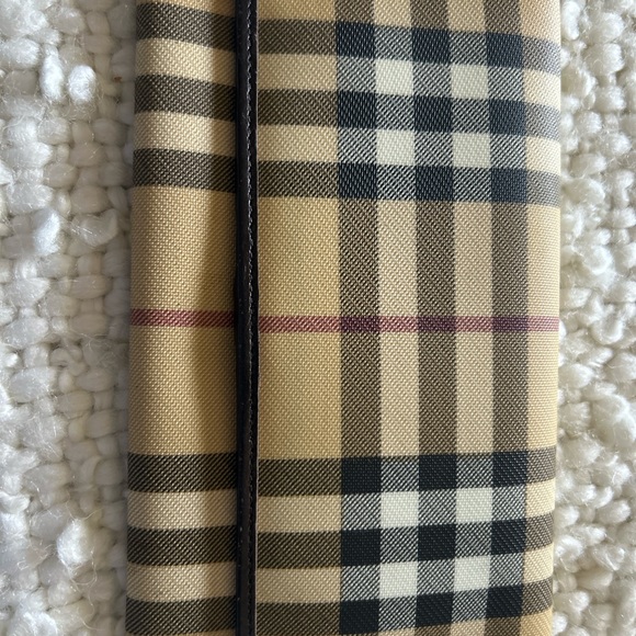 Burberry Authentic Wallet. Classic look πΈ - Picture 7 of 7